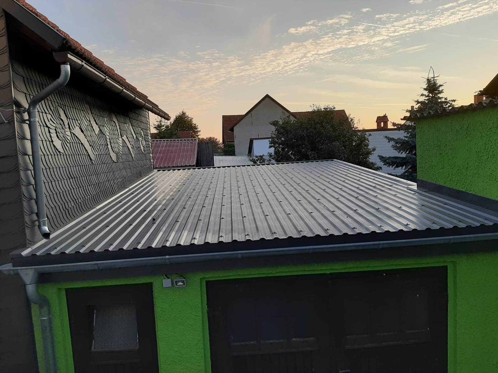  schwarze Decke